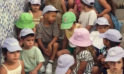 Quando um livro chega às mãos de uma criança

A doação de 1700 livros da LeYa fo…
