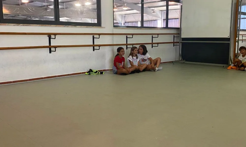 Tarde de mímica, atividades da piscina, jogos na Biblioteca e Jogos ConVida na …