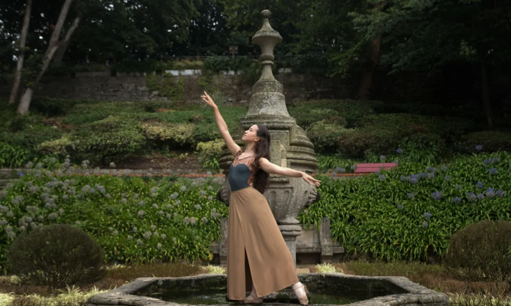 Bailarina cientista da FCUP usa a dança para explicar a ciência do solo