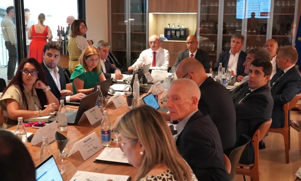 Autarcas da CIMDOURO debatem em Lamego prioridades para a região