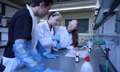 Escola de Química e Bioquímica pôs alunos do secundário a fazer investigação