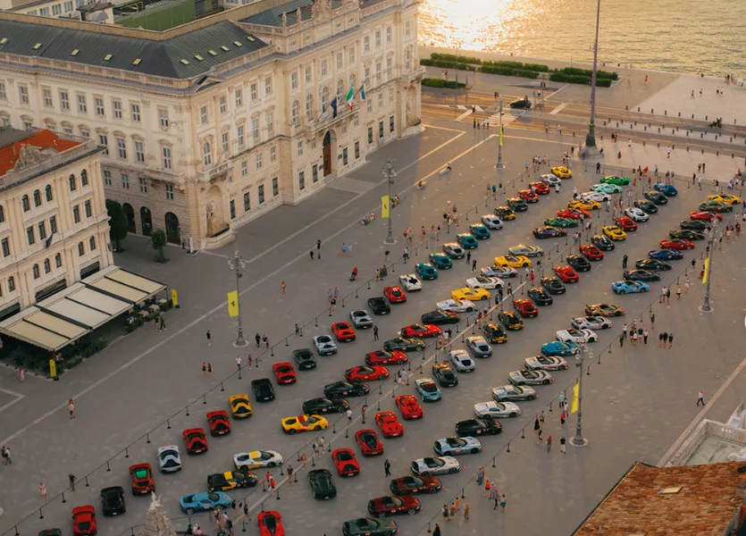 O espetáculo da Ferrari Cavalcade arranca com rota por Itália, Eslovénia e Croácia