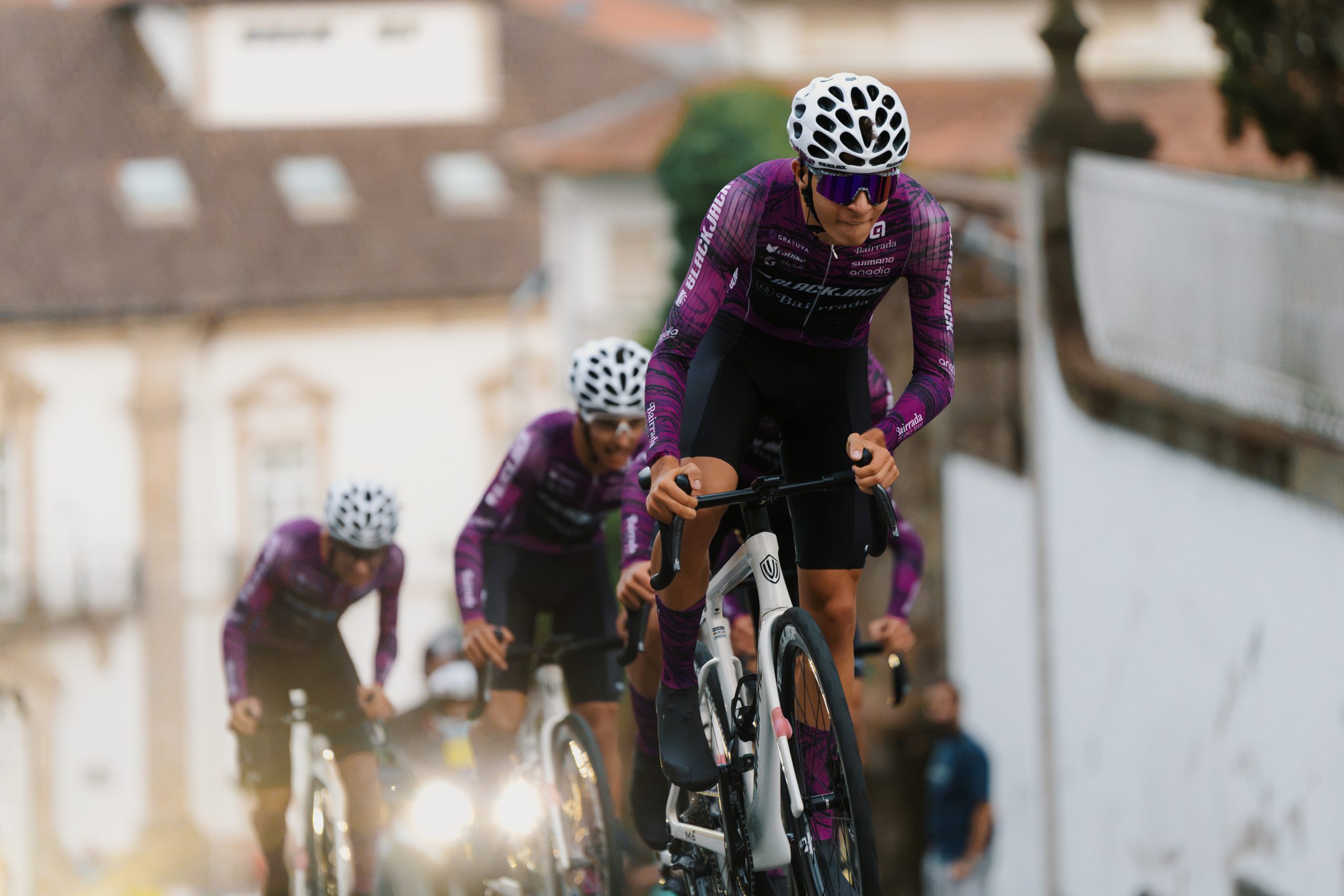 Blackjack-Bairrada vence contrarrelógio coletivo e coloca Martim Campos na liderança do GP Terras de Trás-os-Montes » Ciclismo + TV